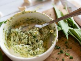 Grillgemüse mit Kräuterbutter Kräuterbutter zu Grillgemüse - AdobeStock_788642071