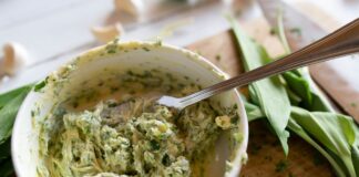 Grillgemüse mit Kräuterbutter Kräuterbutter zu Grillgemüse - AdobeStock_788642071